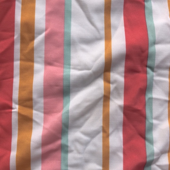 Cat & Jack girls one piece bathing suit - Picture 2 of 4